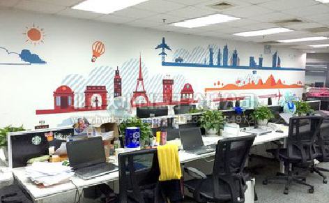 瑞丽教你设计办公室墙绘的方法。