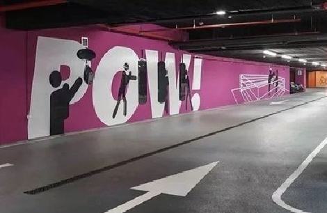 瑞丽墙绘设计师的选择是关键。